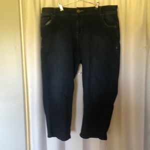❄️BOGO sale Lane Bryant Capri Jeans size 20